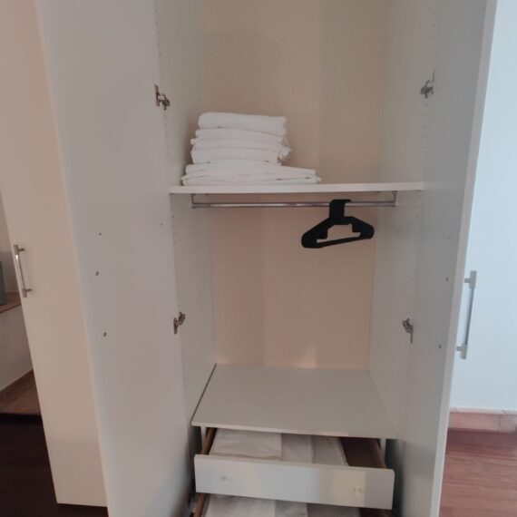 ElaiaMasterBedroom_4