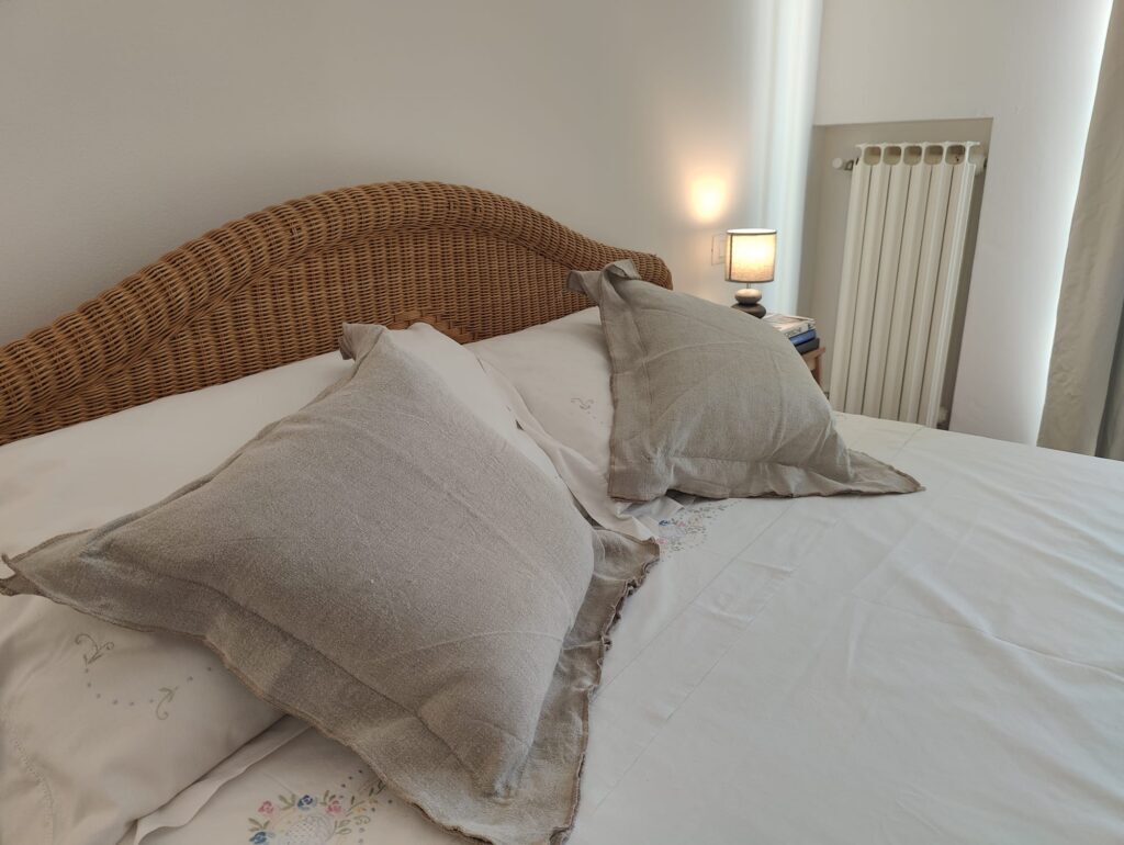 MaeraMasterBedroom_2