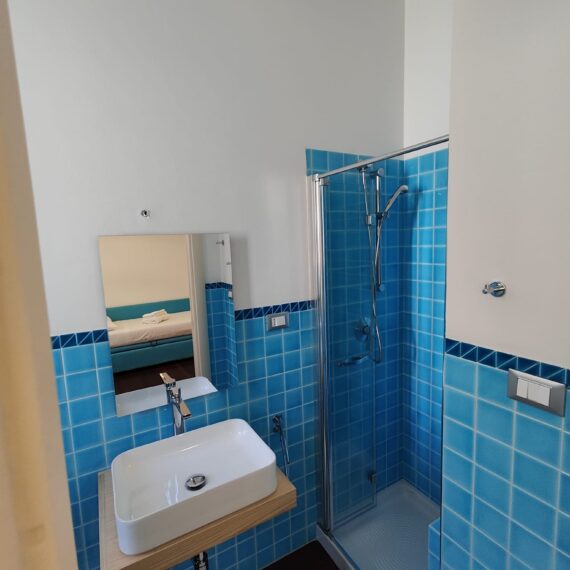 TarasBedroomToilet_1